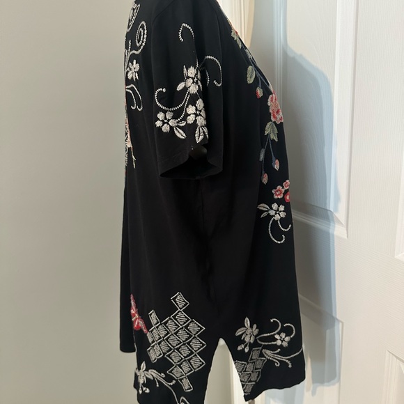 Johnny Was Embroidered Tunic Top - Picture 5 of 12